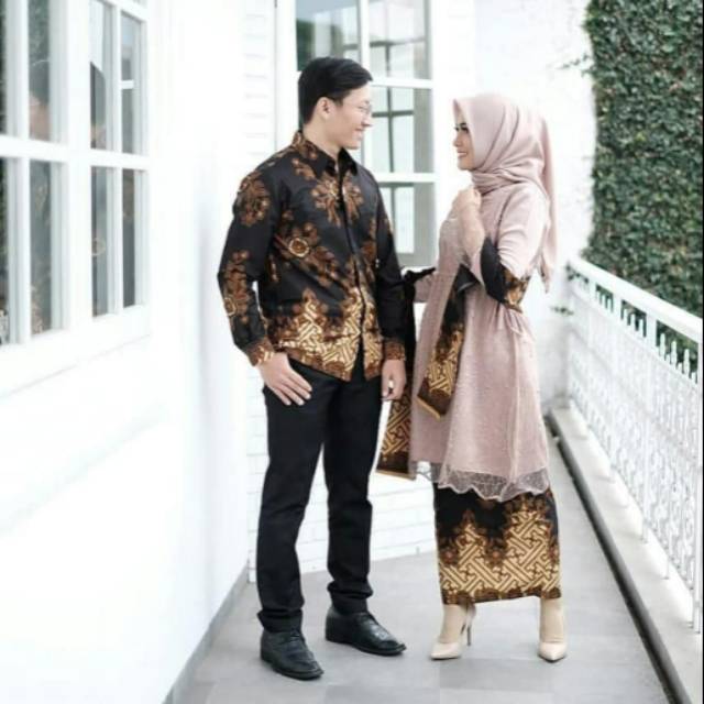 Kain batik couple