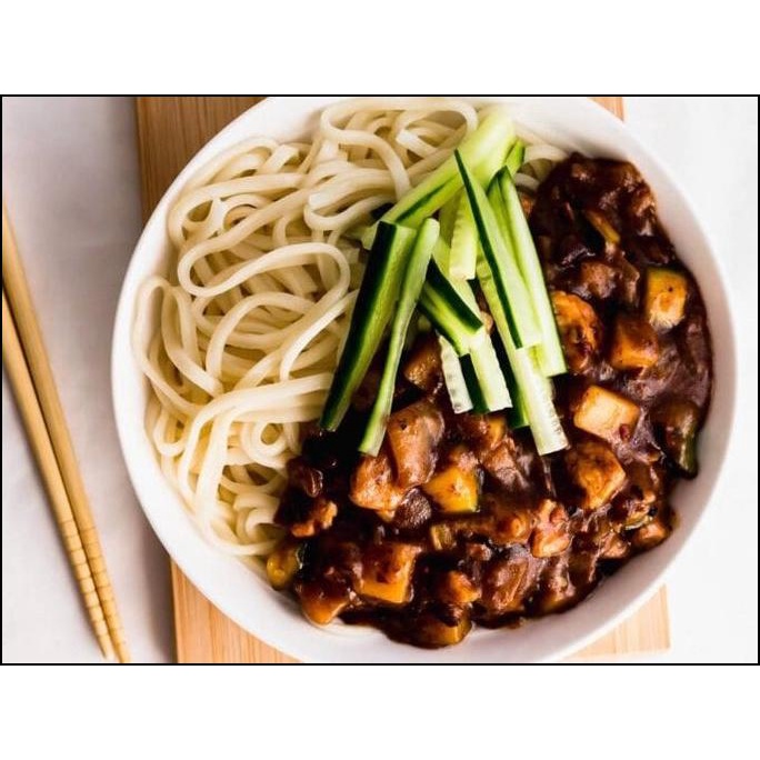 

Wang Oriental Style Noodle Mi Basah Korean Knife Cut Fresh Noodle