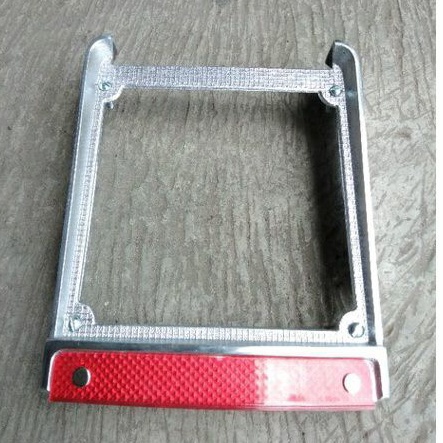 Frame plat nomor belakang Vespa