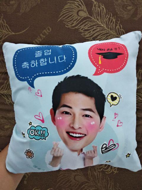 Bantal Hadiah Kado Wisuda Ready 30x30