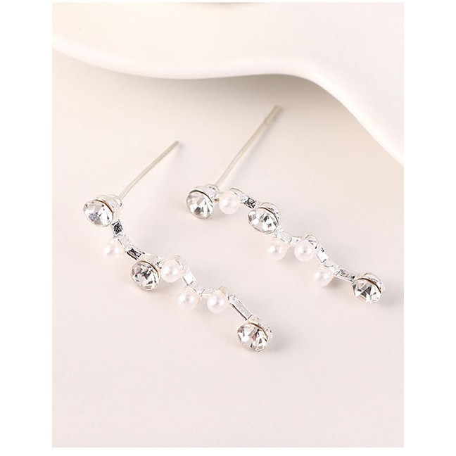 LRC Anting Tusuk Fashion Platinum Pearl Earrings With Diamonds Y63185