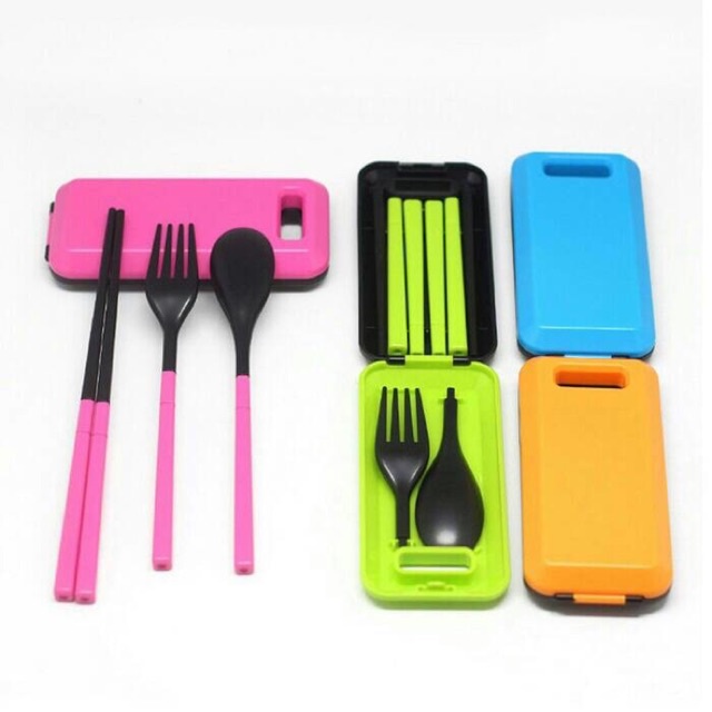 Sendok Travel Set Bahan Plastik (Sendok, Garpu, Sumpit)