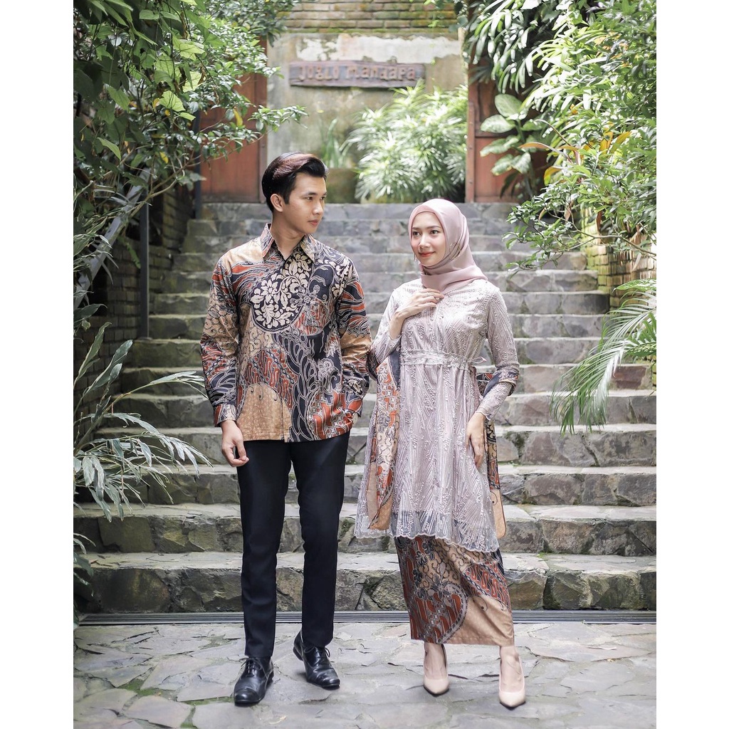 Kebaya Couple Modern Kebaya Wisuda Lamaran Baju Tunangan Batik Brukat Terbaru Baju Couple Pasangan Kondangan Terbaru 2022
