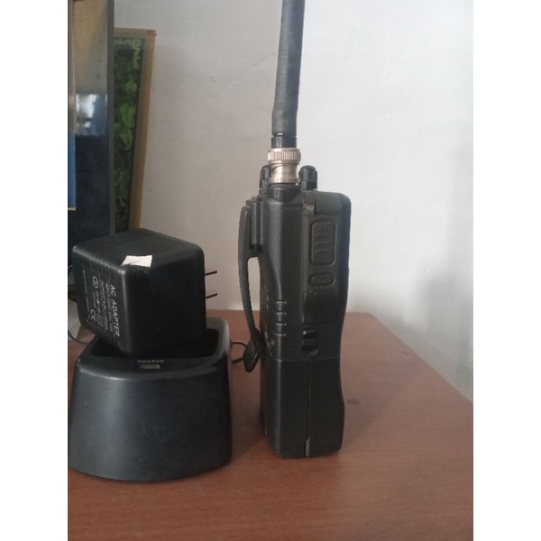 icom v68