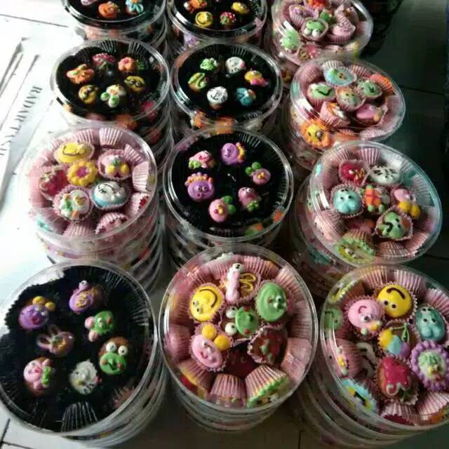 

Kue cibi mini Bert 100 gram rasanya yg lembut dan enak dimakan teman ngemil kelurga