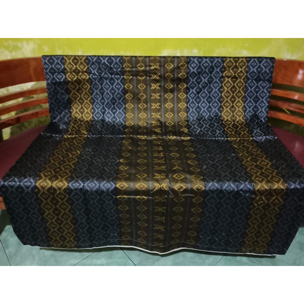 Sarung Tenun Motif SFS