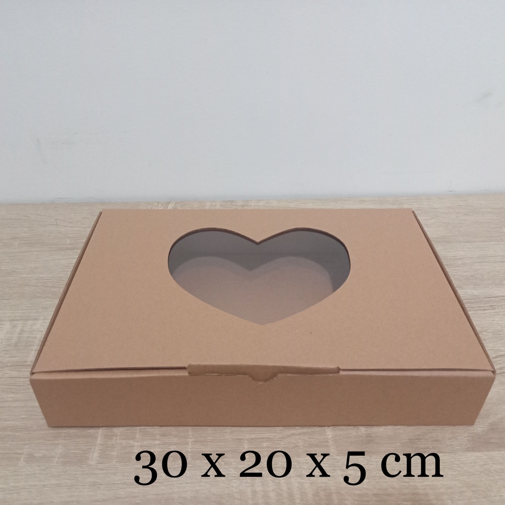 

Kardus Mika Hati / Love 30 x 20 x 5 cm... model diecut, untuk kue dll