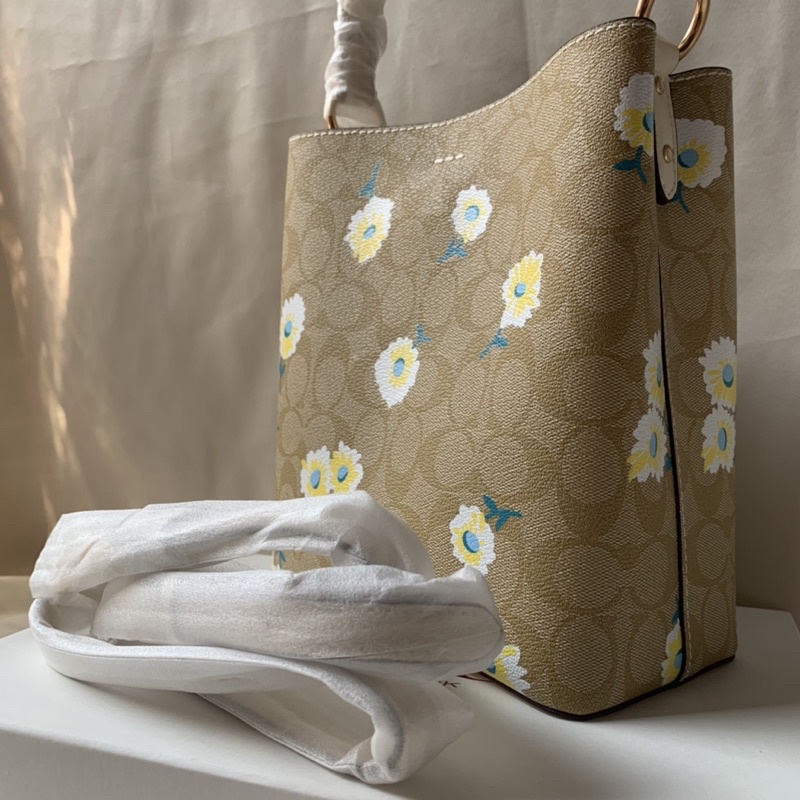 COACH BUCKET BAG SMALL TOWN IN SIGNATURE CANVAS FLOWER C3411