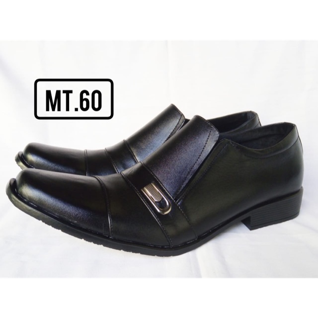 Sepatu pantofel pria