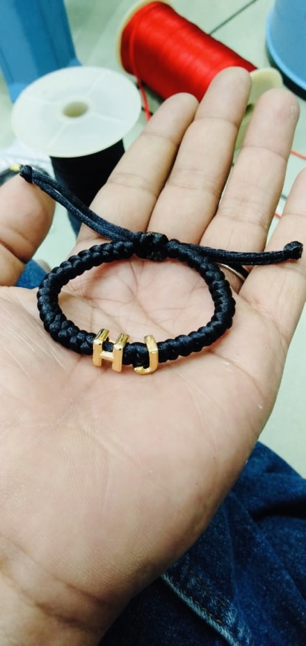 Gelang nama // gelang huruf // gelang rajut // gelang inisial // gelang alphabet // gelang abjad