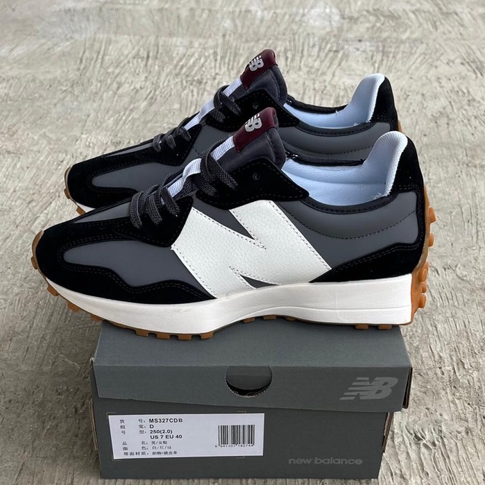 sepatu new balance 327 black grey white original bnib full tag barcode bahan leather kulit suede siz