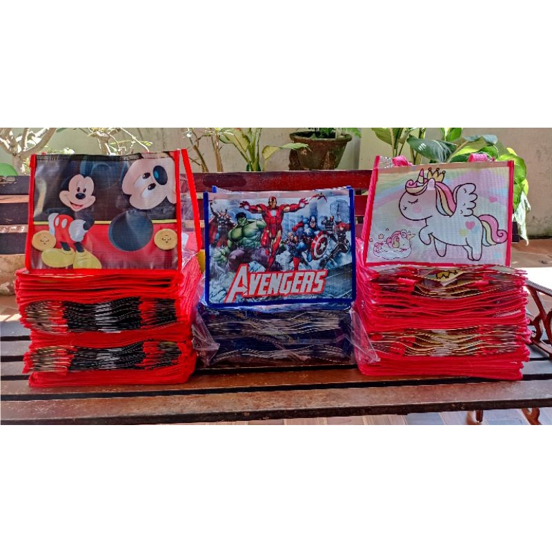 

Tas mika ulangtahun ( LUSINAN )