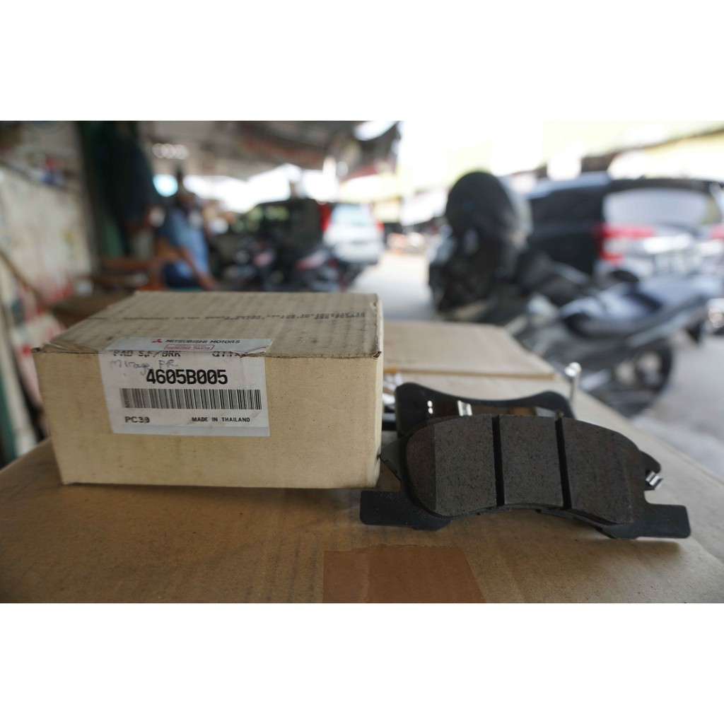 Brake Pads Kampas Rem Depan Mitsubishi Mirage ASLI KTB!