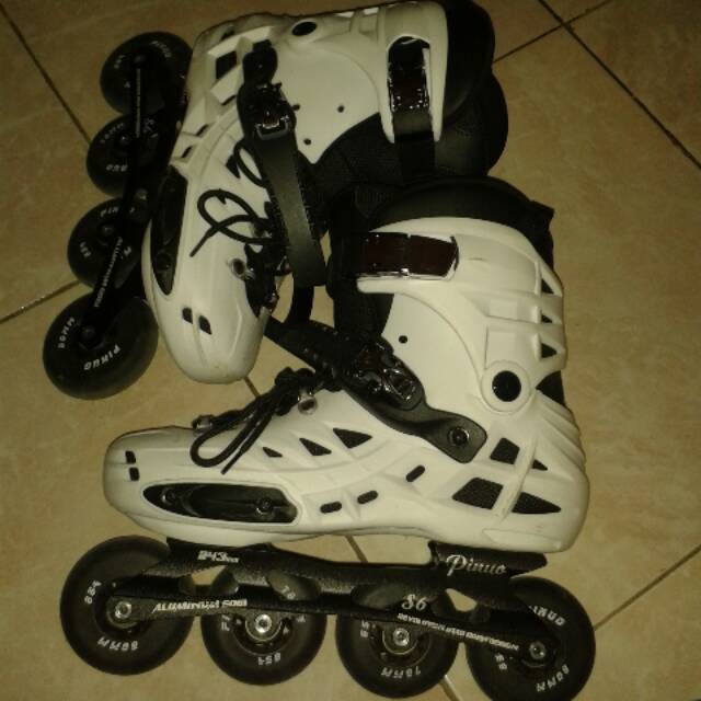 Sepatu roda atau Inline skate second