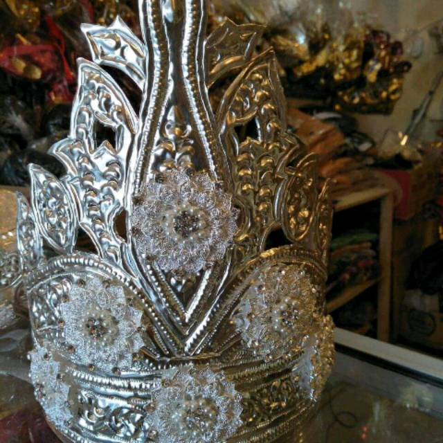 Mahkota pengantin palembang