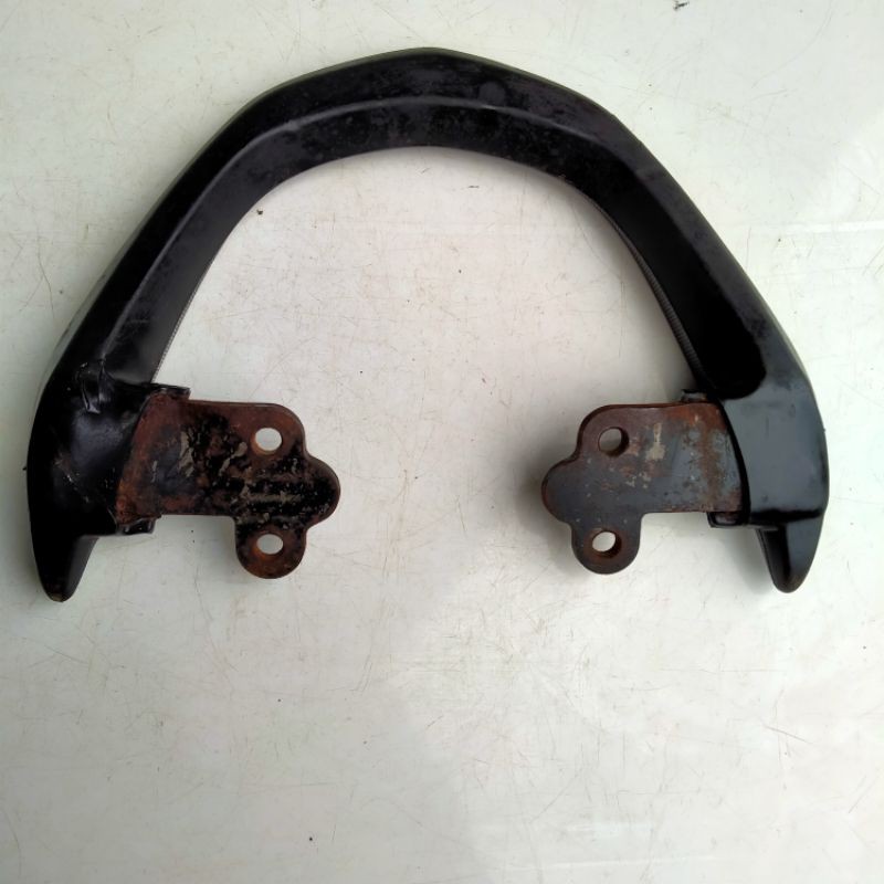 Behel jok begel jok besi pegangan tangan belakang jok Honda Revo lama Revo 100 Revo lancip original