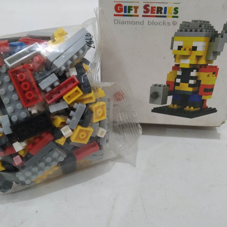 Mainan anak merakit Rakitan Lego Mini Brick Nano Diamond Block karakter thor