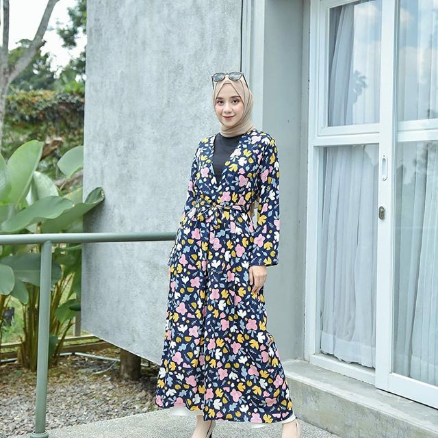 Mera Long Outer // Pakaian Wanita // Outer Motif Bunga