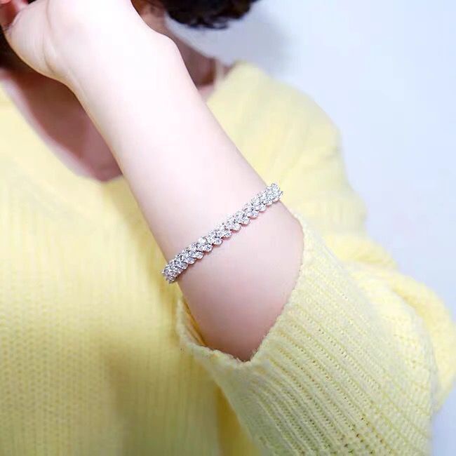 Gelang Bahan Alloy Aksen Berlian Imitasi Untuk Wanita