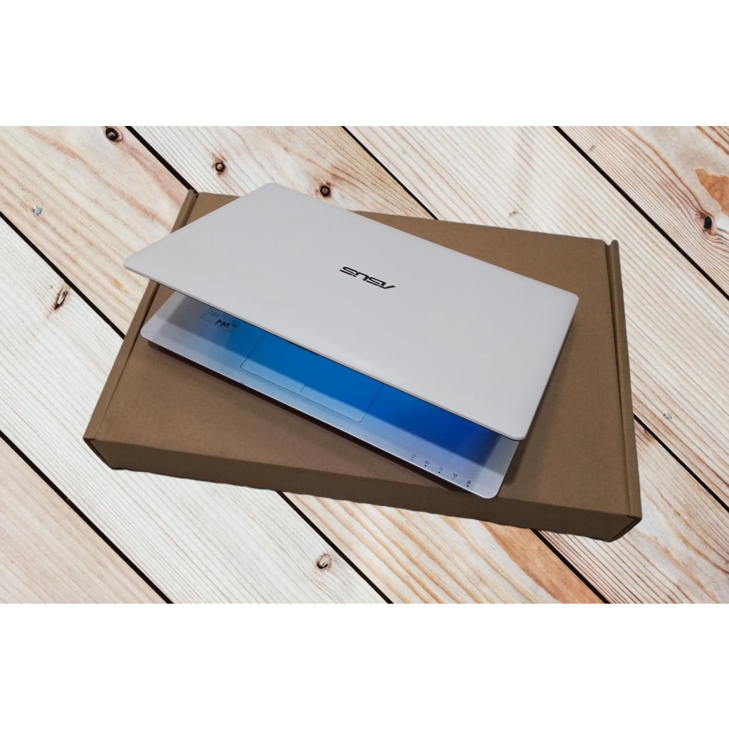 PROMO...! NOTEBOOK LAPTOP SECOND ASUS  MEMORY 4 GB HDD 500 GB 12 INCH GENERASI BARU ZOOM WIFI WEBCAM WINDOWS 10 SIAP PAKAI BERGARANSI BONUS TAS DAN MOUSE 2JUTAAN