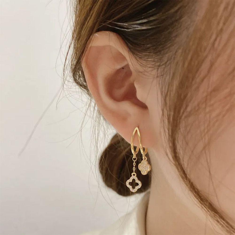 Anting Stud Bentuk Bunga Clover Untuk Wanita