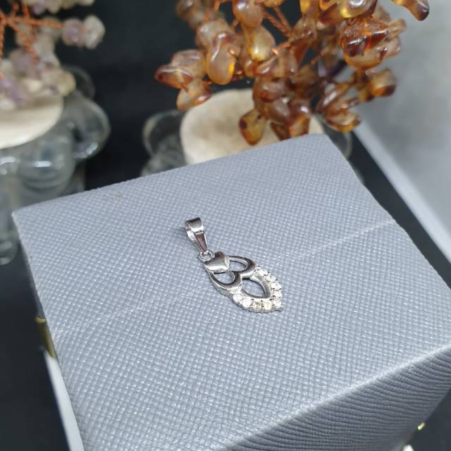 Buah kalung/liontin emas putih berlian europa