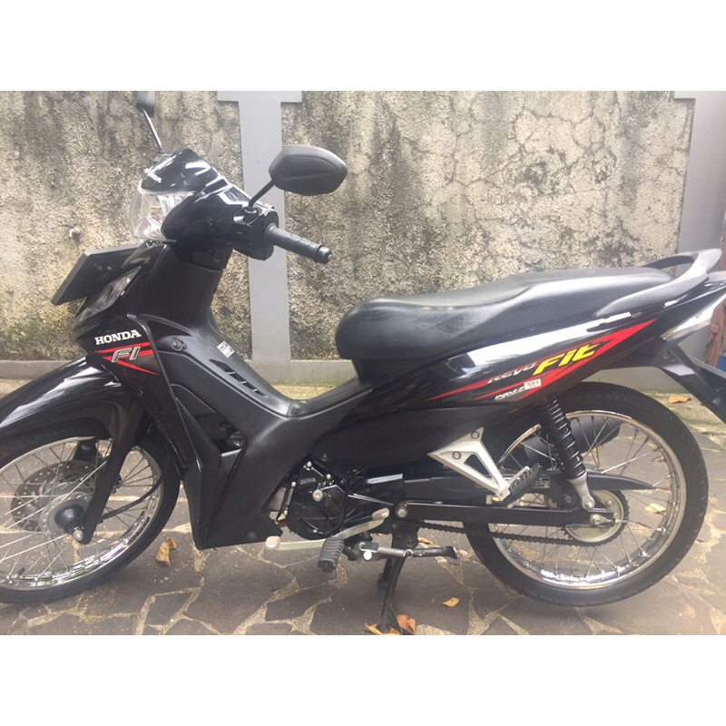 Jual Motor Bebek Bekas Second Honda Revo Fit Pgm Fi 18 Indonesia Shopee Indonesia