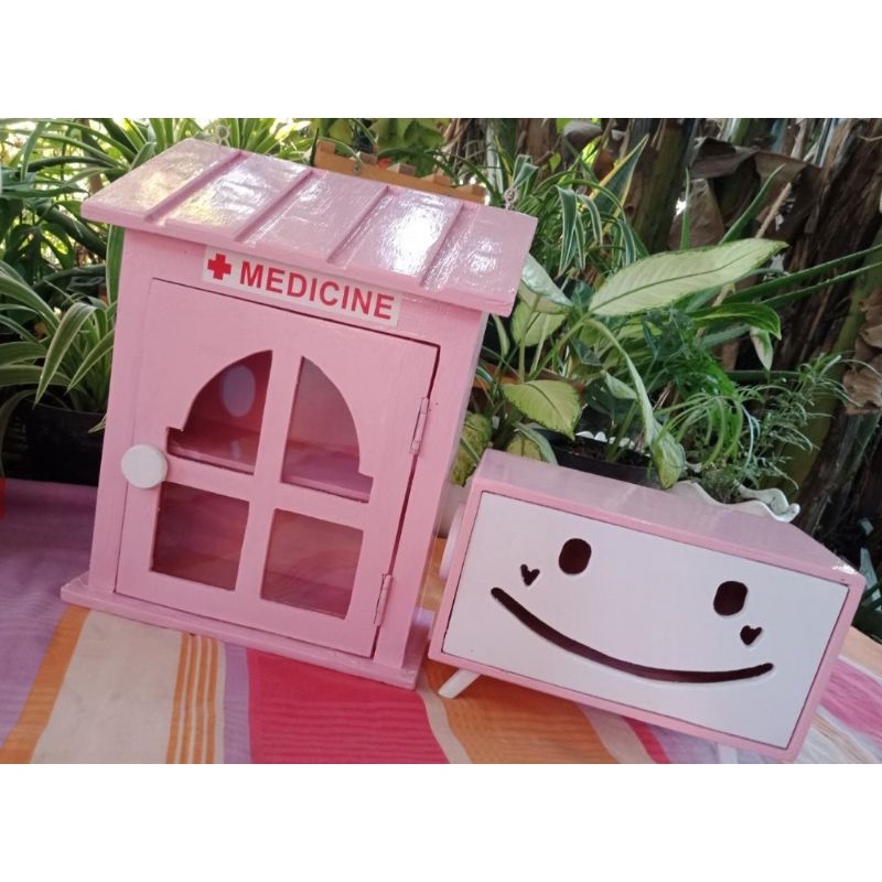 TerShabbyBundling Kotak Tissue dan Kotak Obat First Aid Box dinding P3K tempat tisu kayu estetik