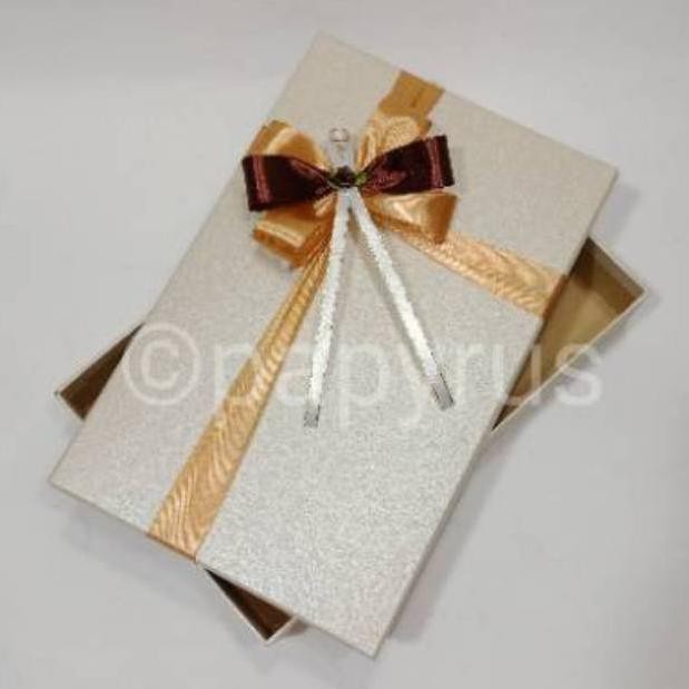 

vL2Code Papyrus 17,5x27,5 tinggi 10cm Kotak Kado Gift Box Hadiah(T4U2) (paling laris)