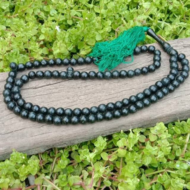 Tasbih kayu gaharu . tasbih gaharu . size . 8 mm. Isi 99 butir . warna hitam