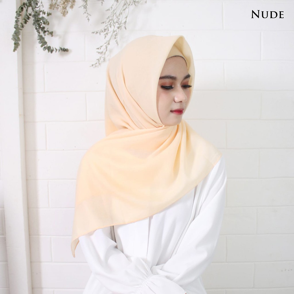 BELLA SQUARE KATUN PARIS HJ001 / HIJAB SEGI EMPAT / JILBAB SEGI EMPAT / KERUDUNG SEGI EMPAT POLOS