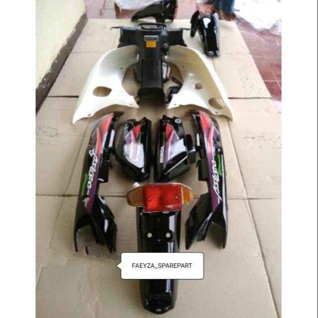 body full set honda astrea grand legenda 2 warna hitam putih