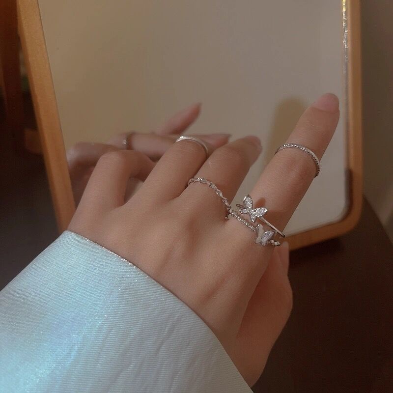 4pcs / Set Cincin Model Terbuka Adjustable Desain Kupu-Kupu Gaya Korea Untuk Wanita