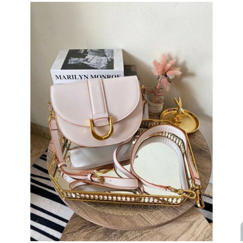 cnk gabine saddle white