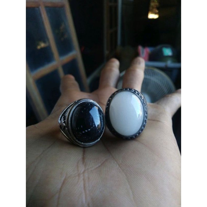 Sepasang Fosil Mani Gajah Putih Sumatra vs Kelor Urat Putih Ready Warangan Keris Merah Hitam Jerman