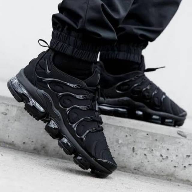 vapormax air plus
