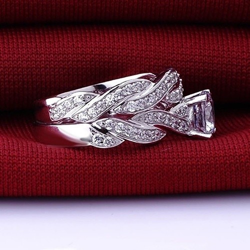 SEUSUK  2Pcs Cincin Kawin / Tunangan Romantis Elegan untuk Wanita