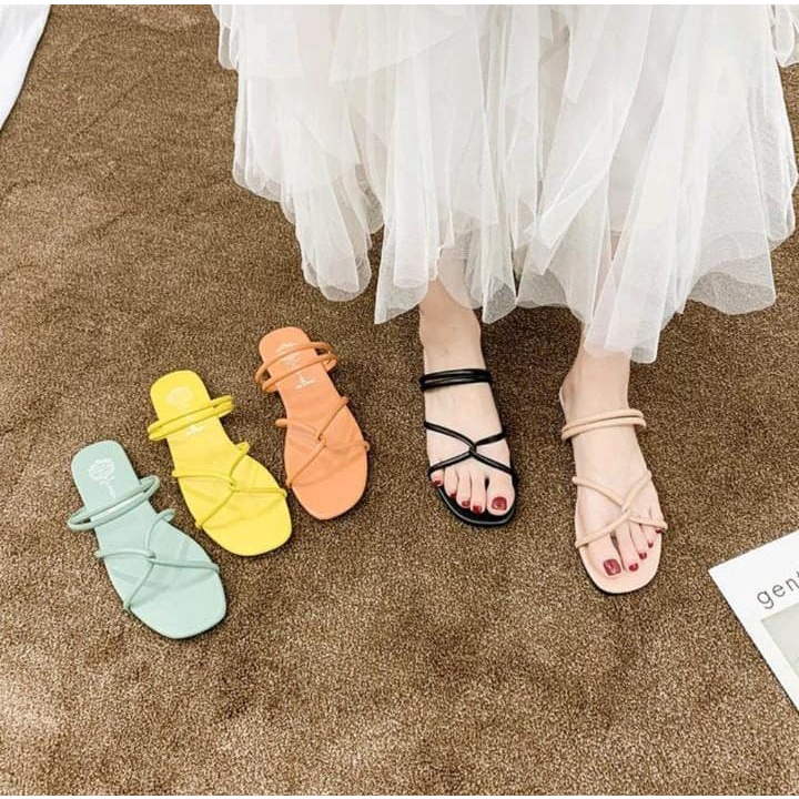 SANDAL TEPLEK WANITA F69