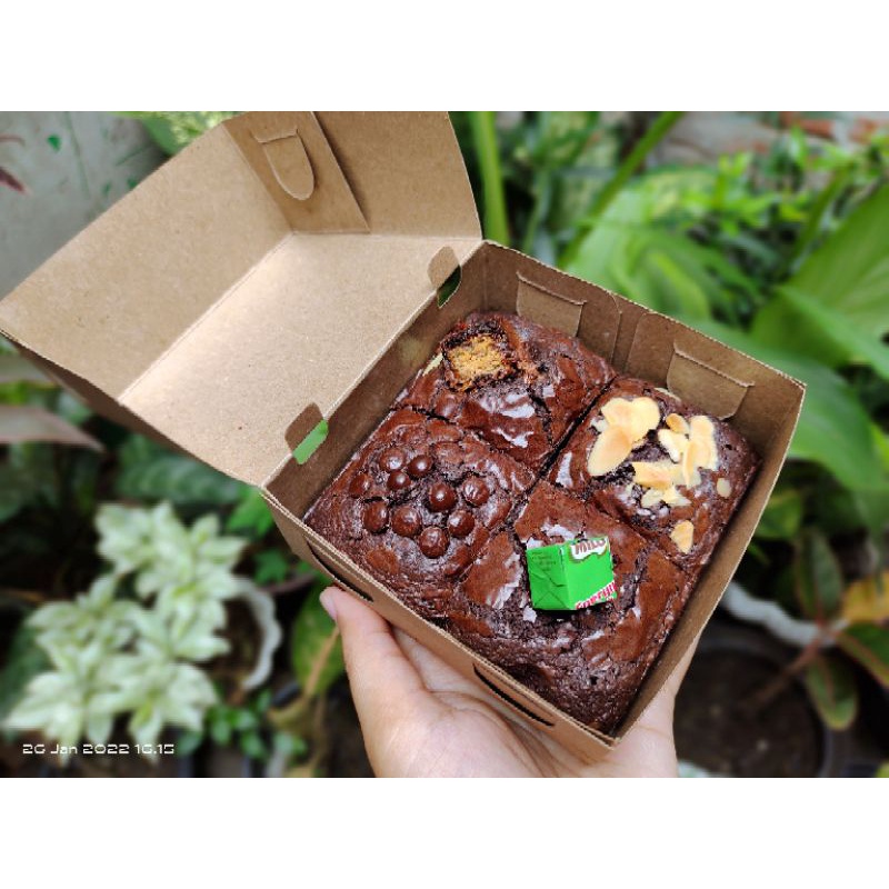 

Fudgy Brownies UK 10x10