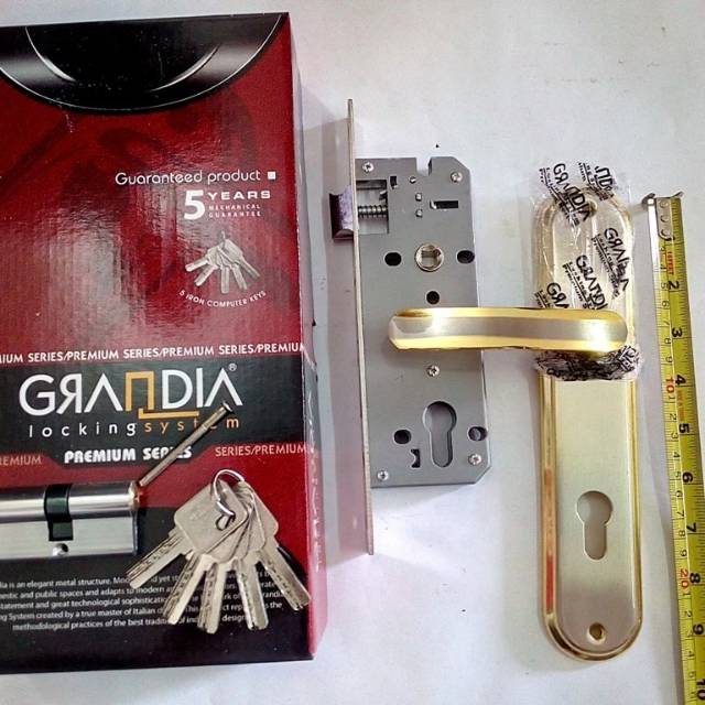 Kunci Pintu Set Besar Grandia