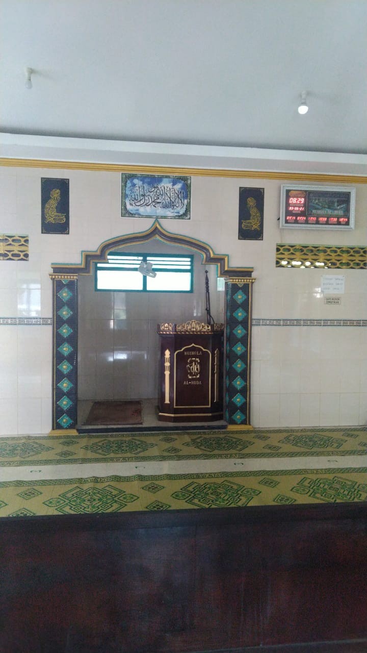 Mimbar Podium Kaligrafi Kayu Jati Asli Jepara + Kursi Busa