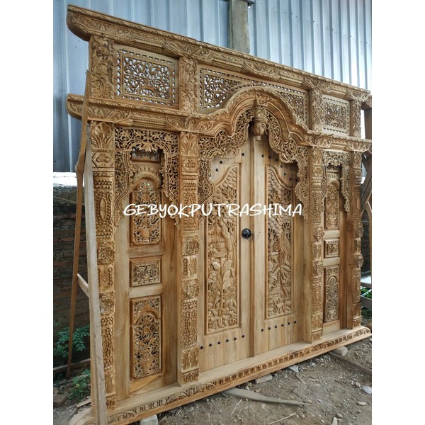 Pintu Gebyok Relief Ramasinta