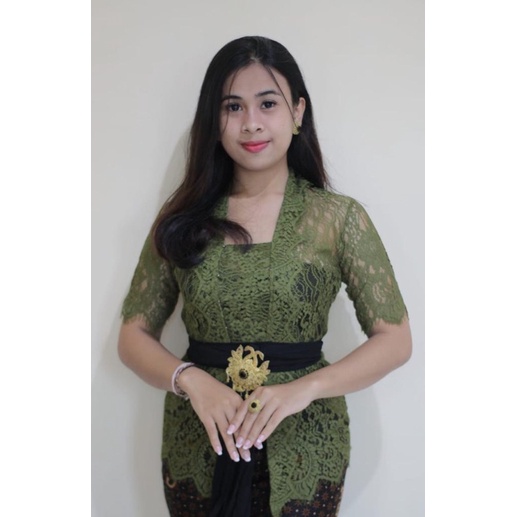 Kebaya bali brokat semiperancis lengan pendek