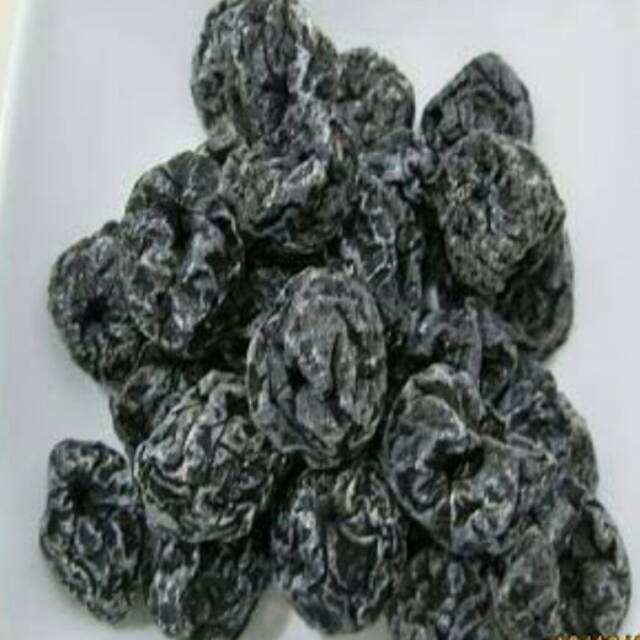 

Manisan buah plum hitam