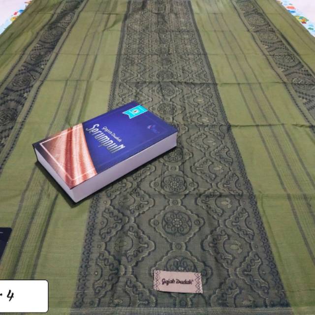 Sarung gajah duduk serumpun