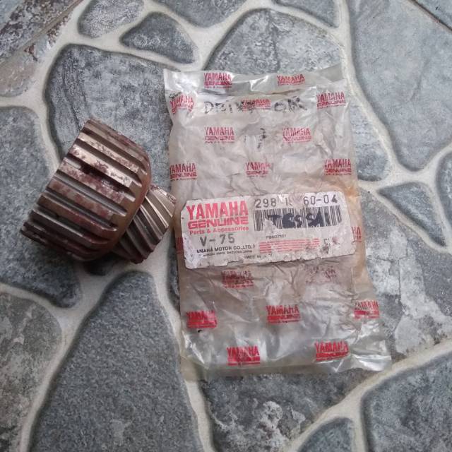 Gear Gigi Primer Kopling Yamaha V75 V 75 NOS
