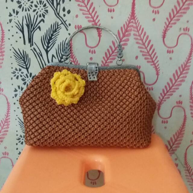 

Tas pesta tali satin gagang besi