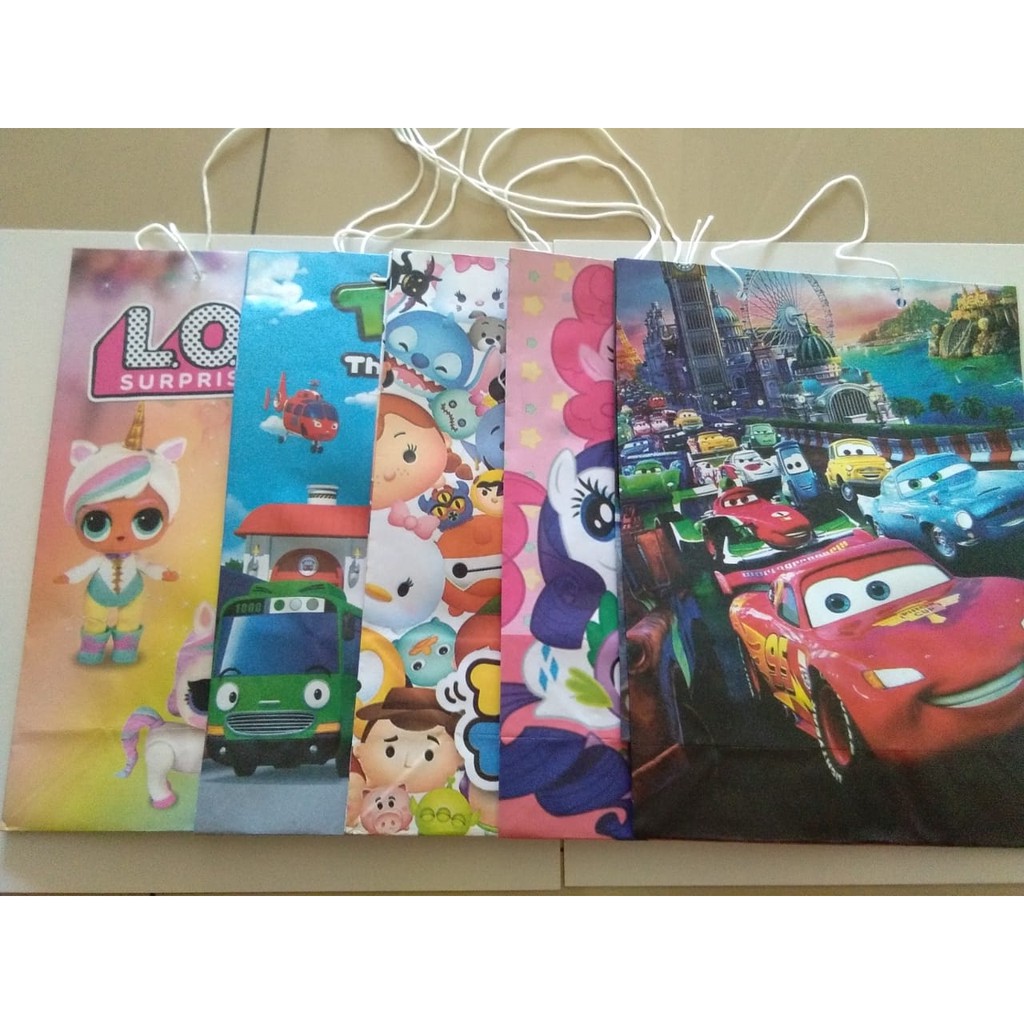 

PAPER BAG 19.5x25cmx8cm KECIL DISNEY paperbag snack souvenir birthday kado cemilan pesta ultah