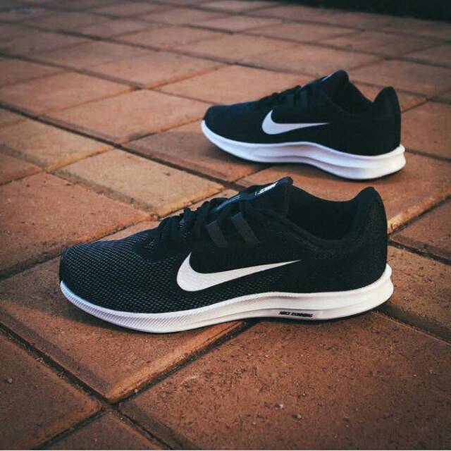 ORIGINAL Nike Downshifter 9 Black White AQ7481 002 Sepatu Running Cowok