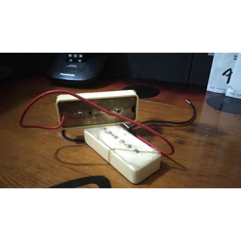 Pickup gitar elektrik atau spul gitar